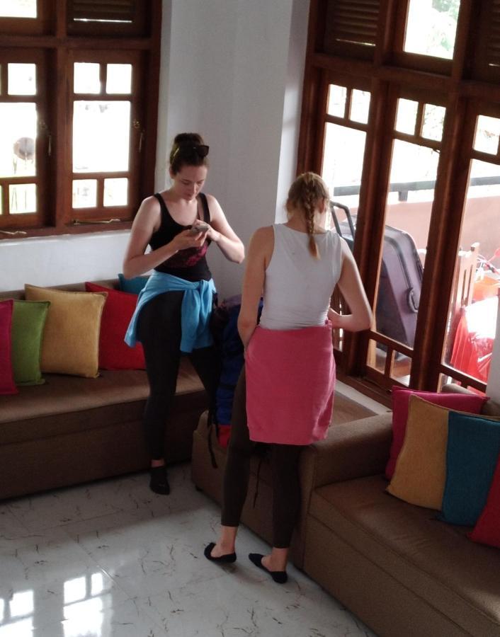 Holly House Homestay إيلا المظهر الخارجي الصورة
